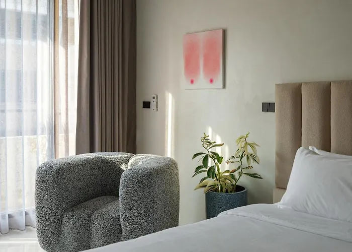Hotel Stupid