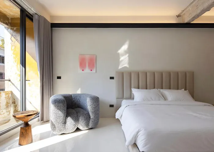 Stupid Hotel 3*